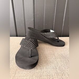 Kelly & Katie Black Wedge Sandals